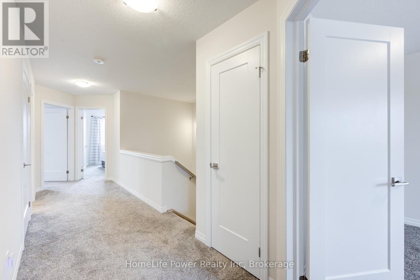 4 BRAUN AVENUE - 27