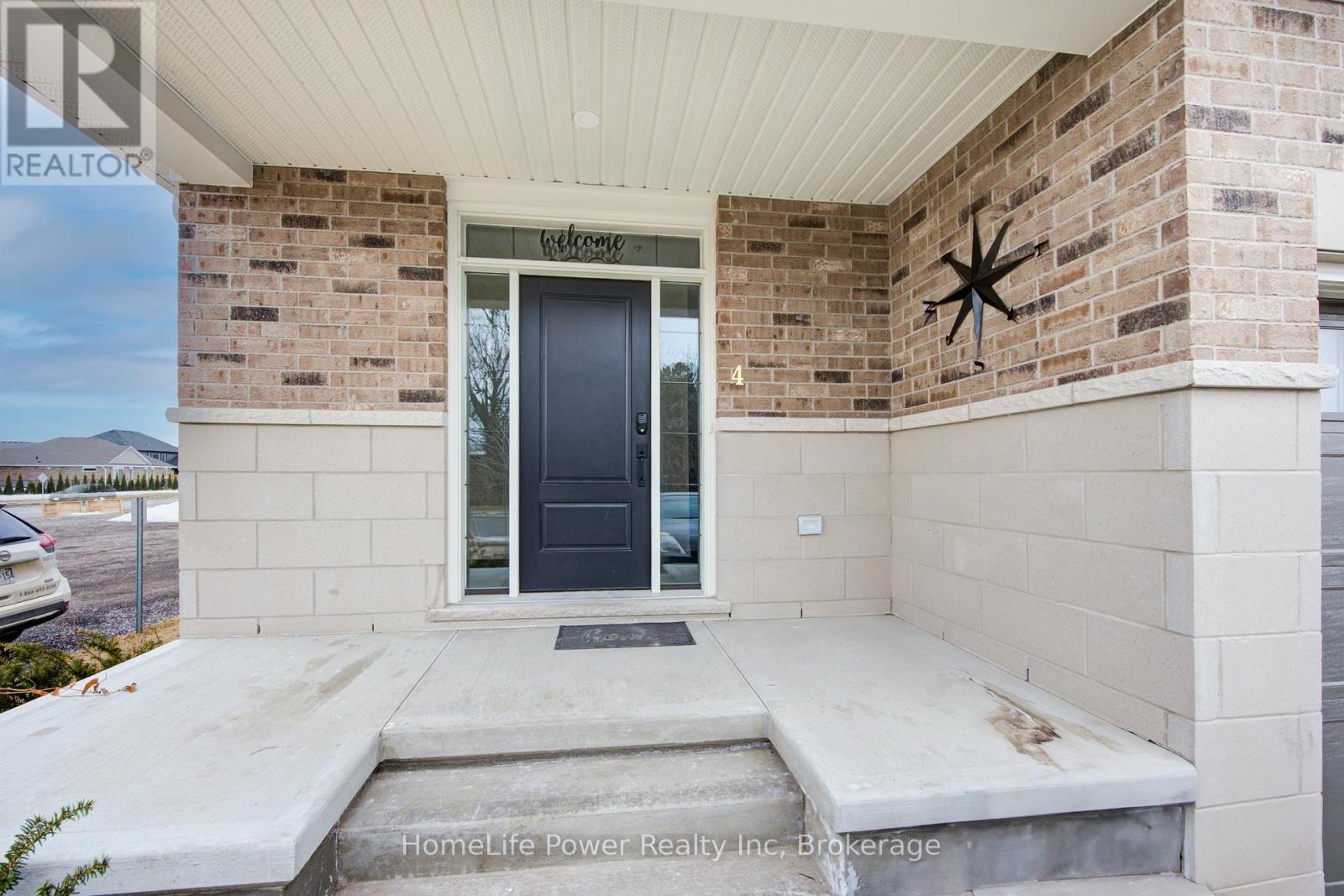 4 BRAUN AVENUE - 4