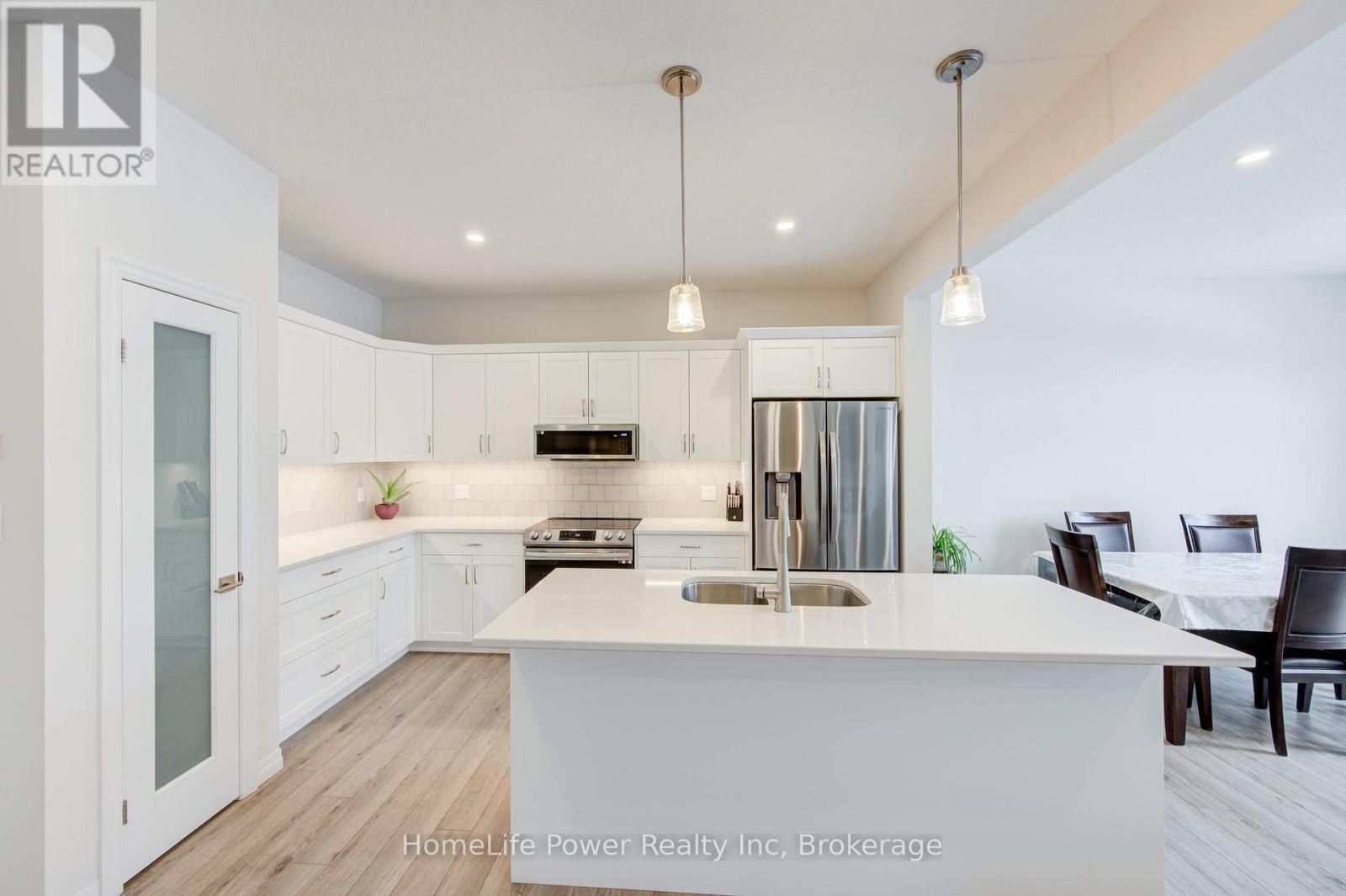 4 BRAUN AVENUE - 9