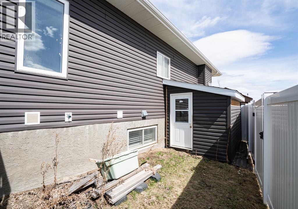2304 62 Street - 24