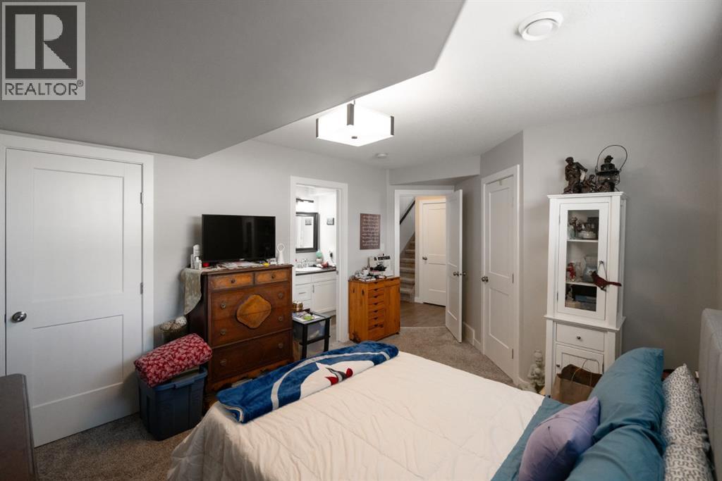 2304 62 Street - 36