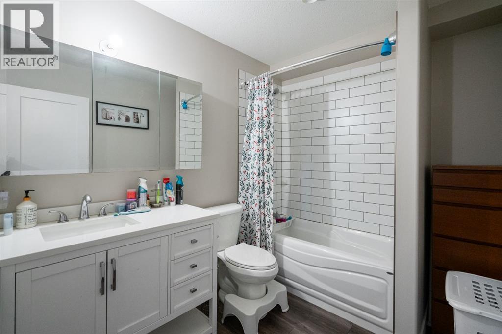 2304 62 Street - 18
