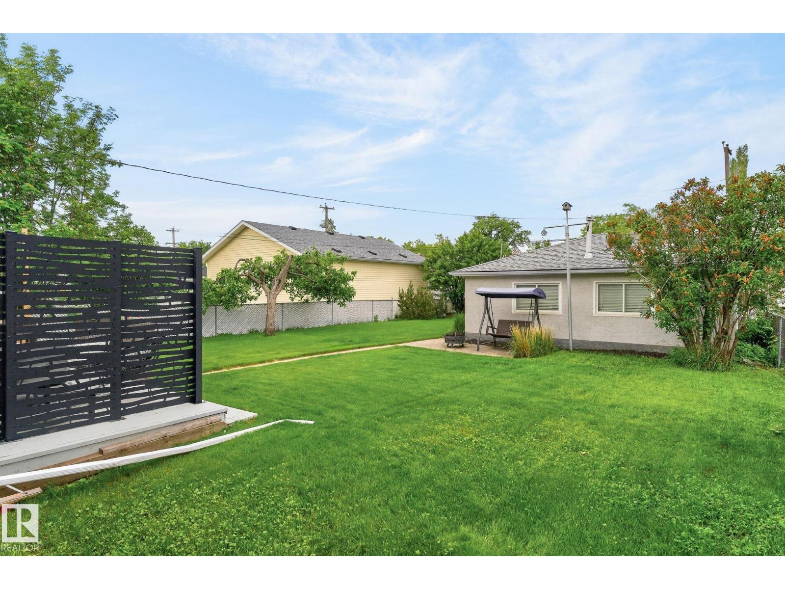 9436 77 ST NW — photo 38