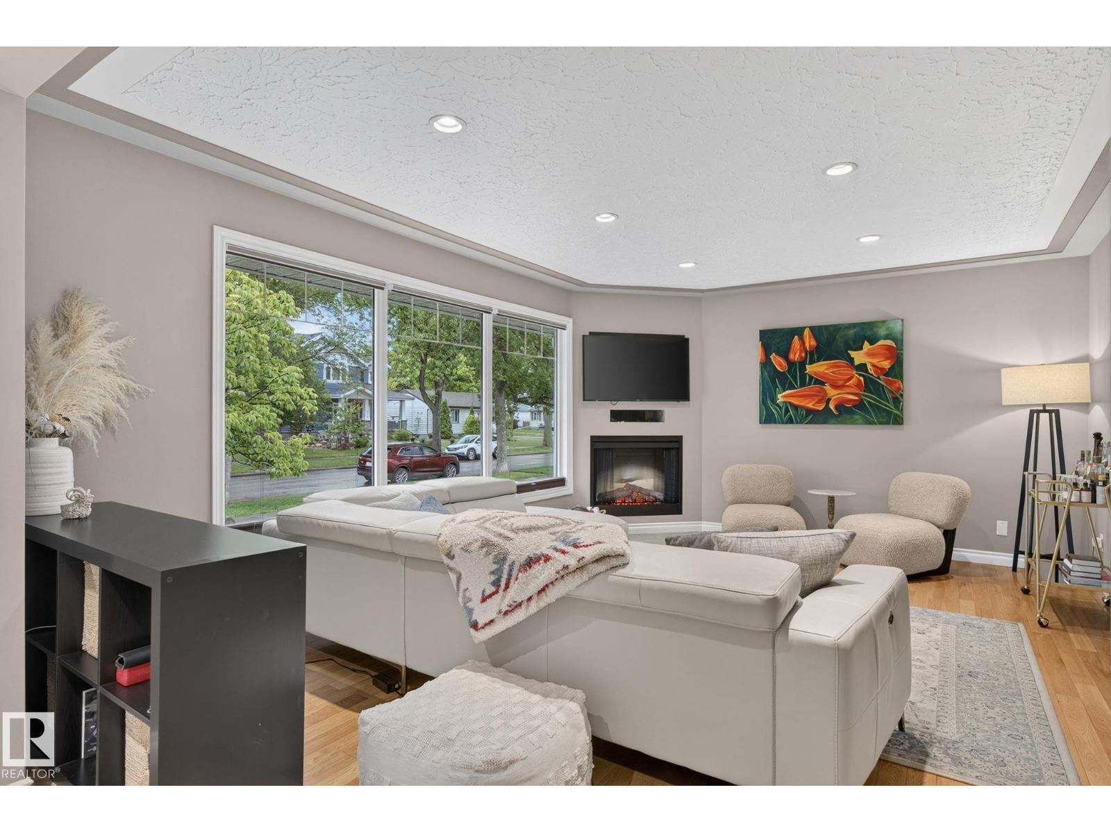 9436 77 ST NW - photo 5