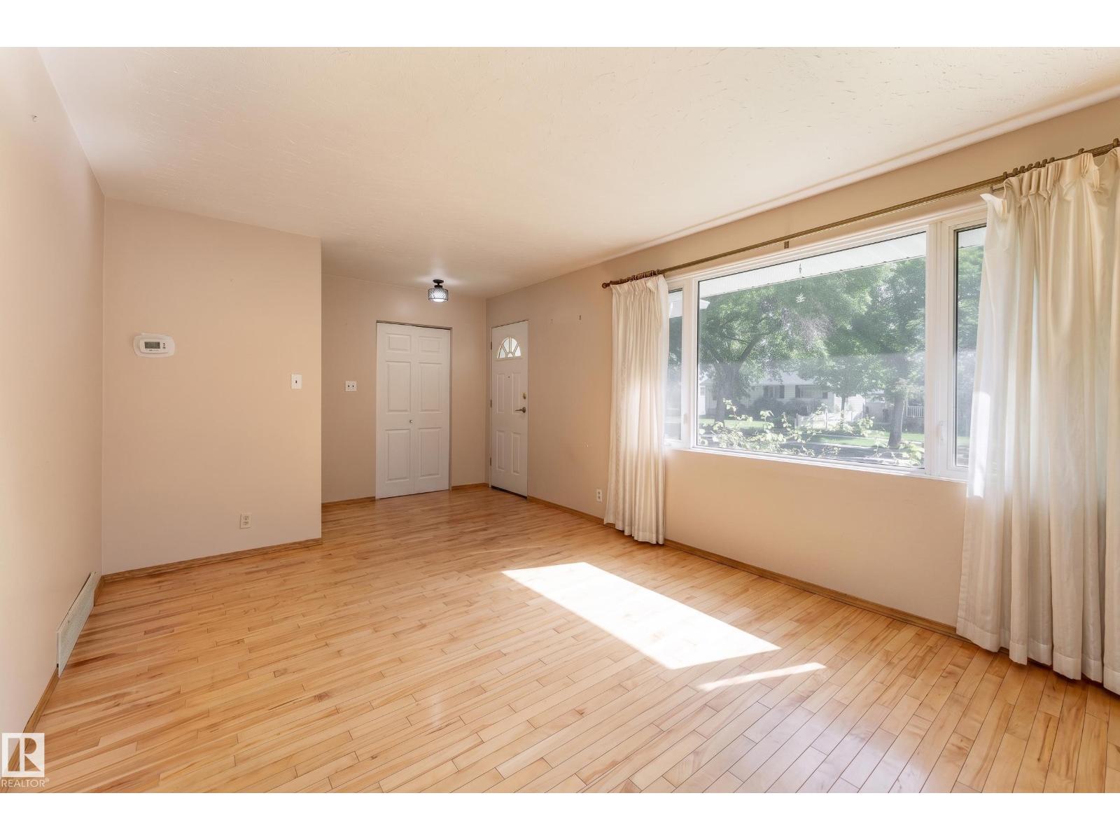 12228 141 ST NW - photo 3