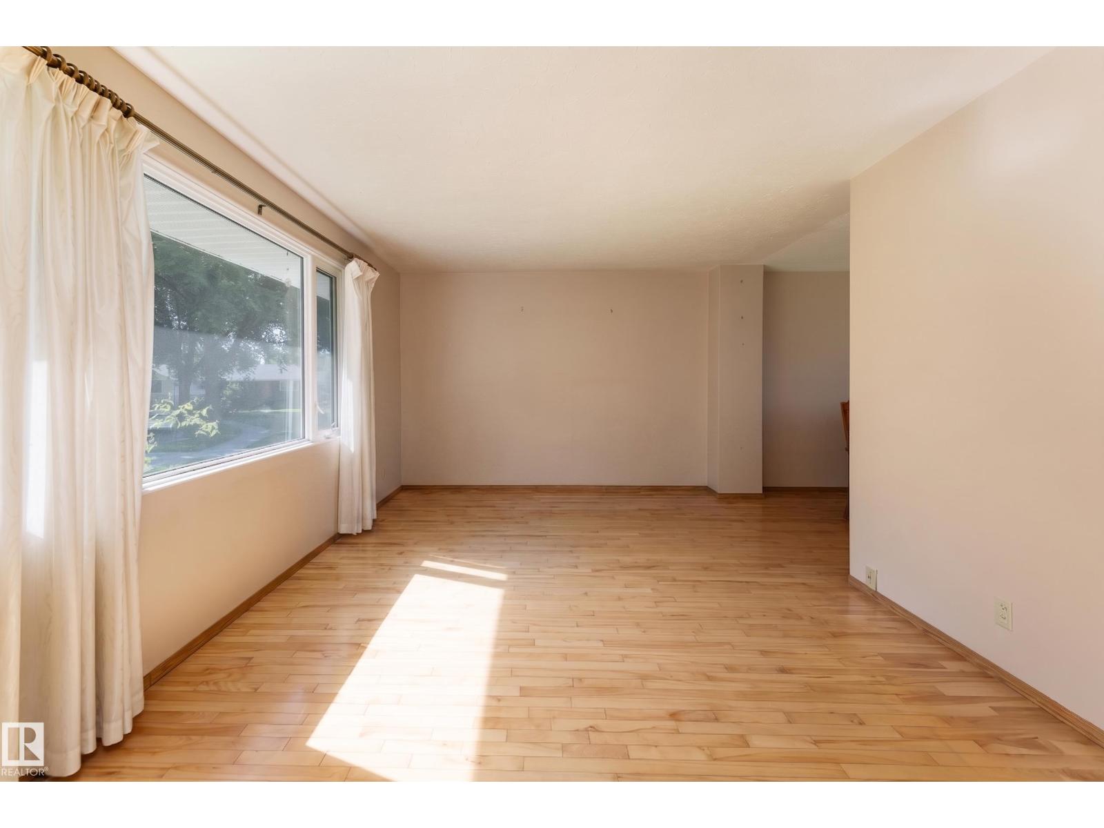 12228 141 ST NW - photo 4