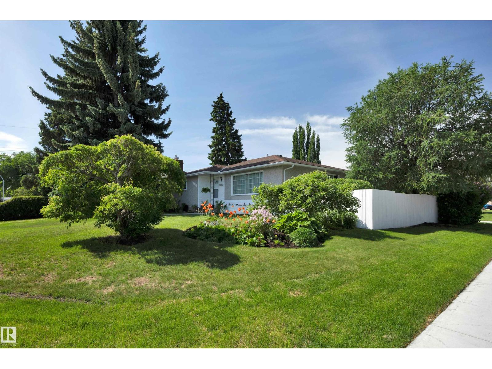 9608 67A ST NW - photo 3