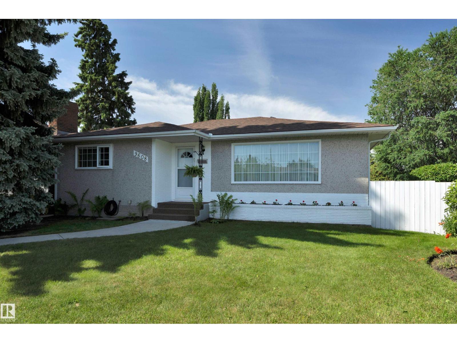 9608 67A ST NW - photo 4