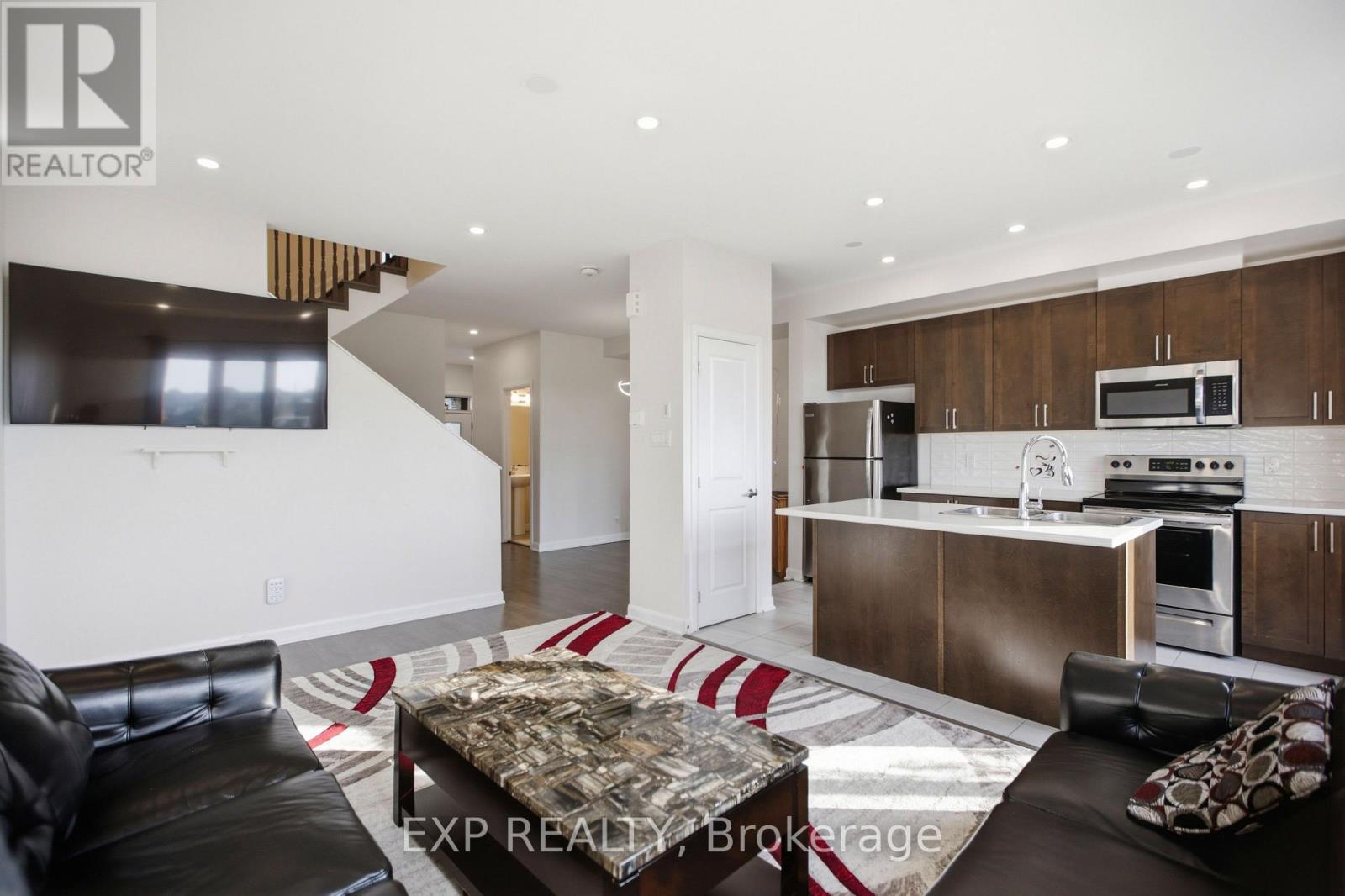 3 Bed, 3 Bath House for Sale in Ottawa – 107 TEELIN CIRCLE, Ottawa – MLS# X13461548 - Image 12