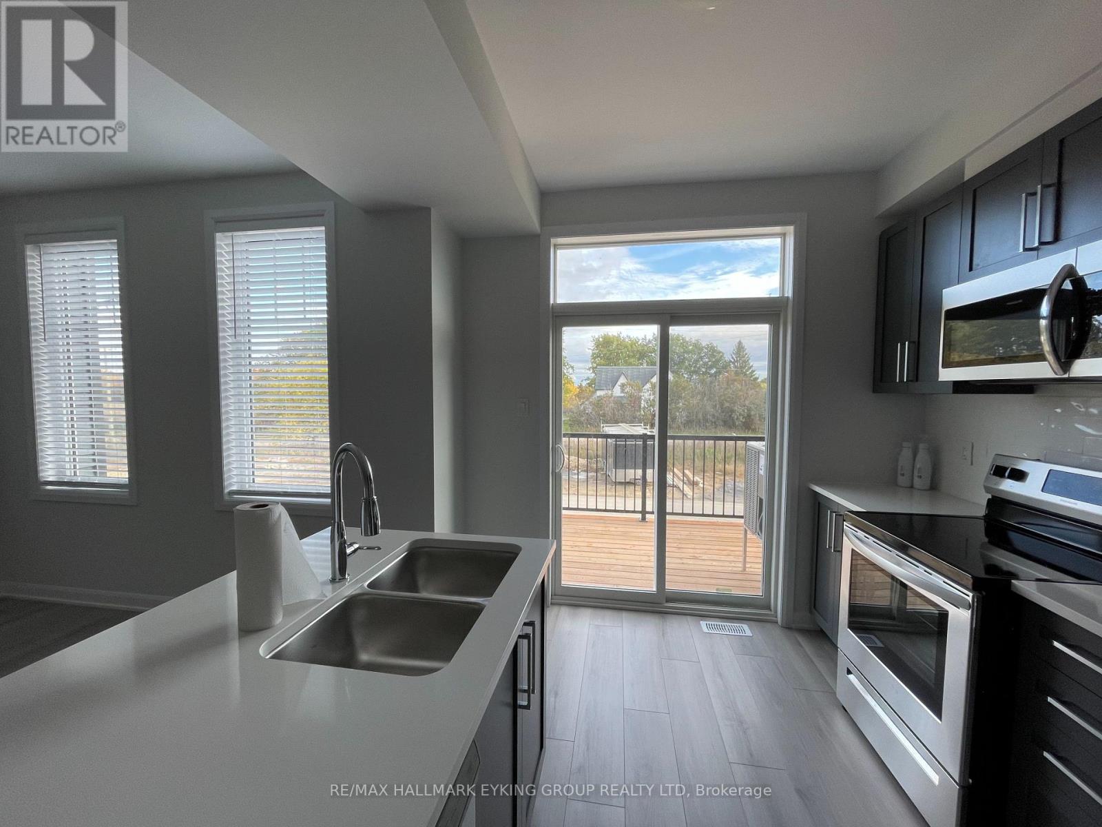 2 Bed, 2 Bath House for Sale in Ottawa – 923 LIXNAW COURT, Ottawa – MLS# X13461592 - Image 7