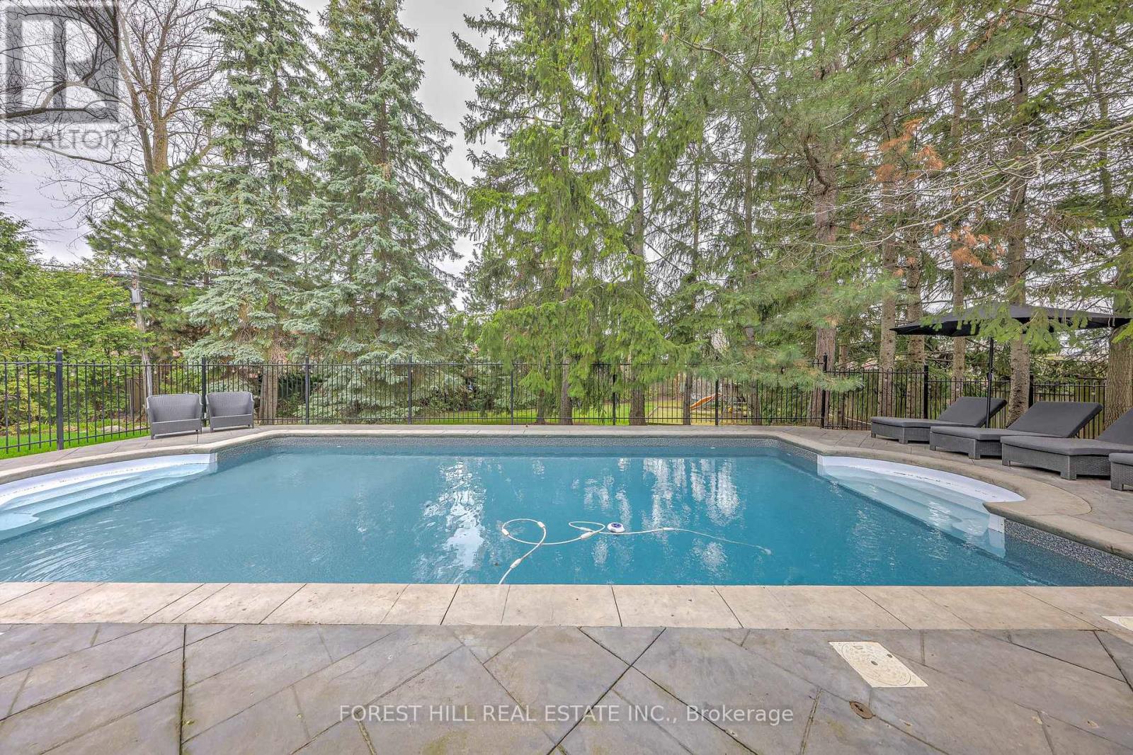48 GRANGEMILL CRESCENT - 47