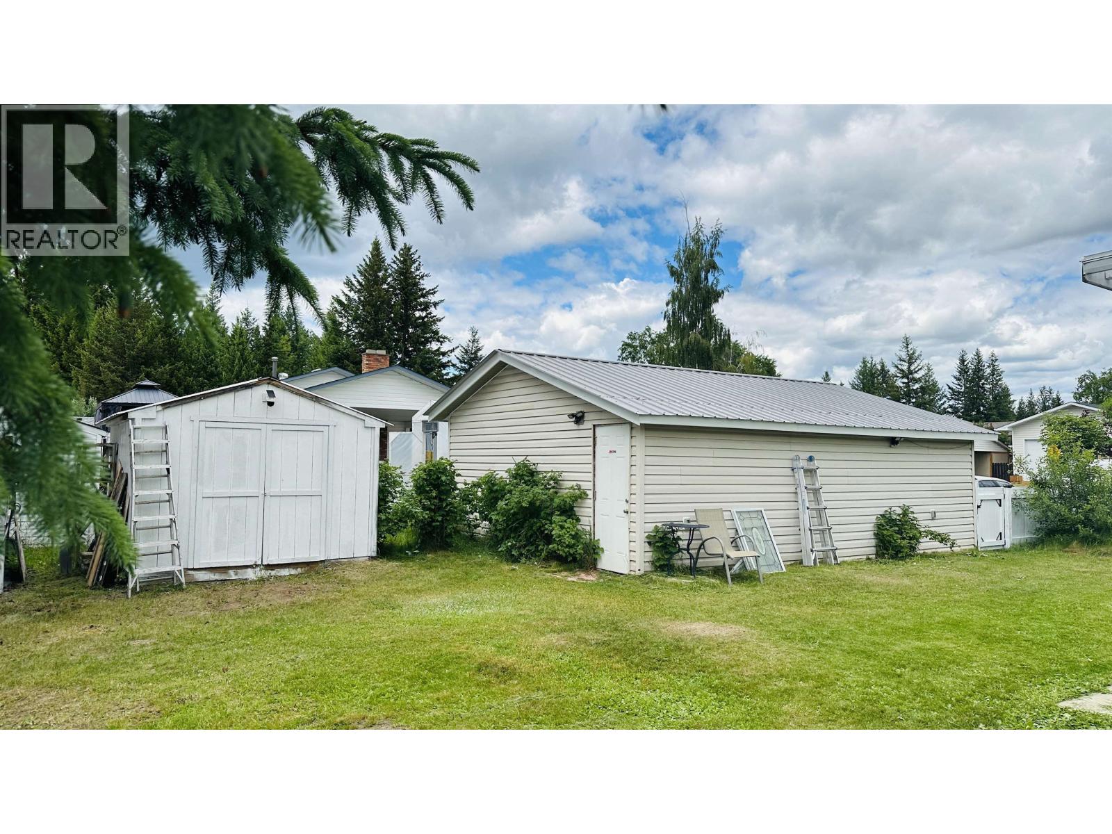 Kitchen of 7656 LEMOYNE PLACE · Prince George, BC