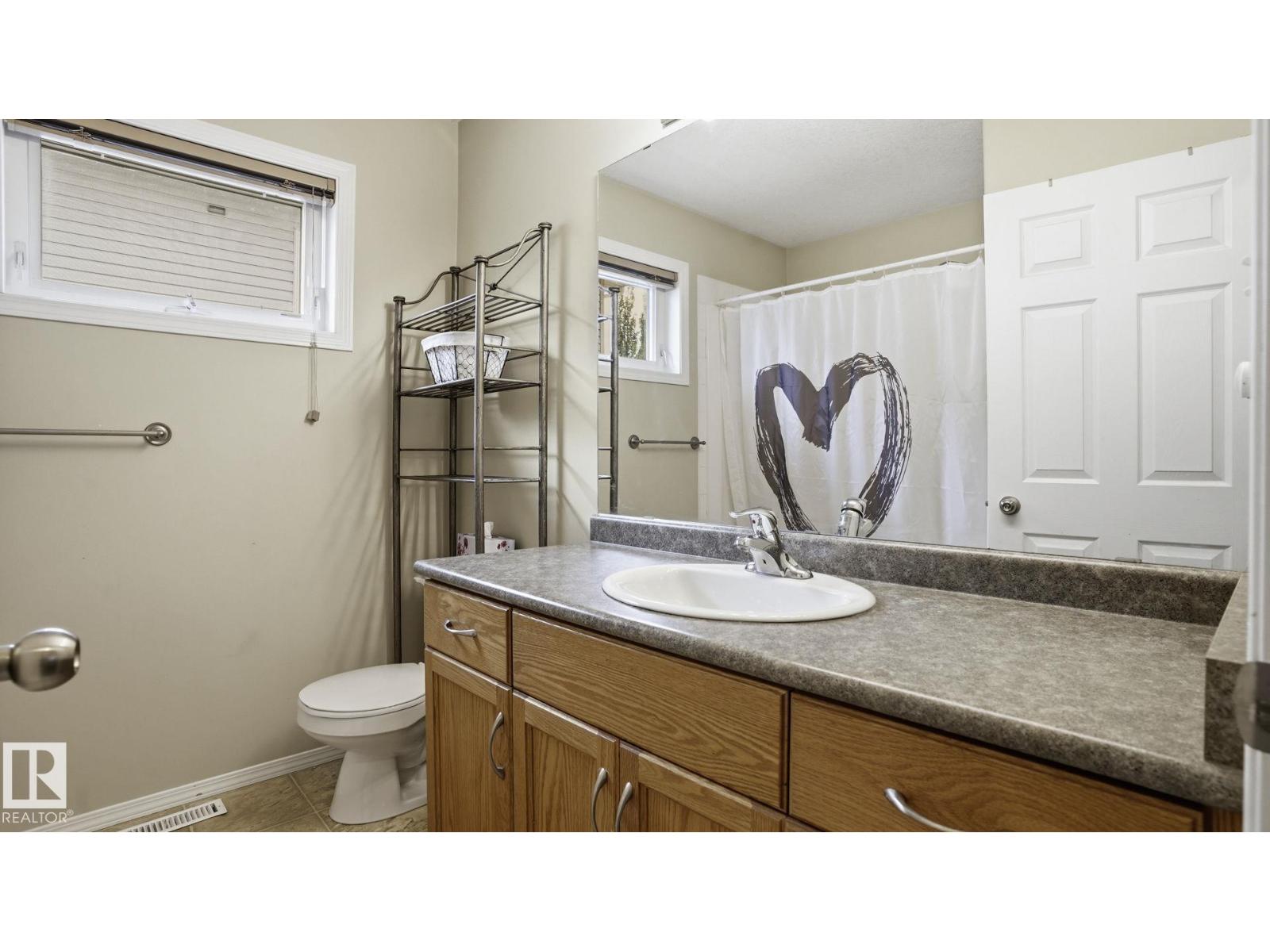 6105 52 AV — photo 23