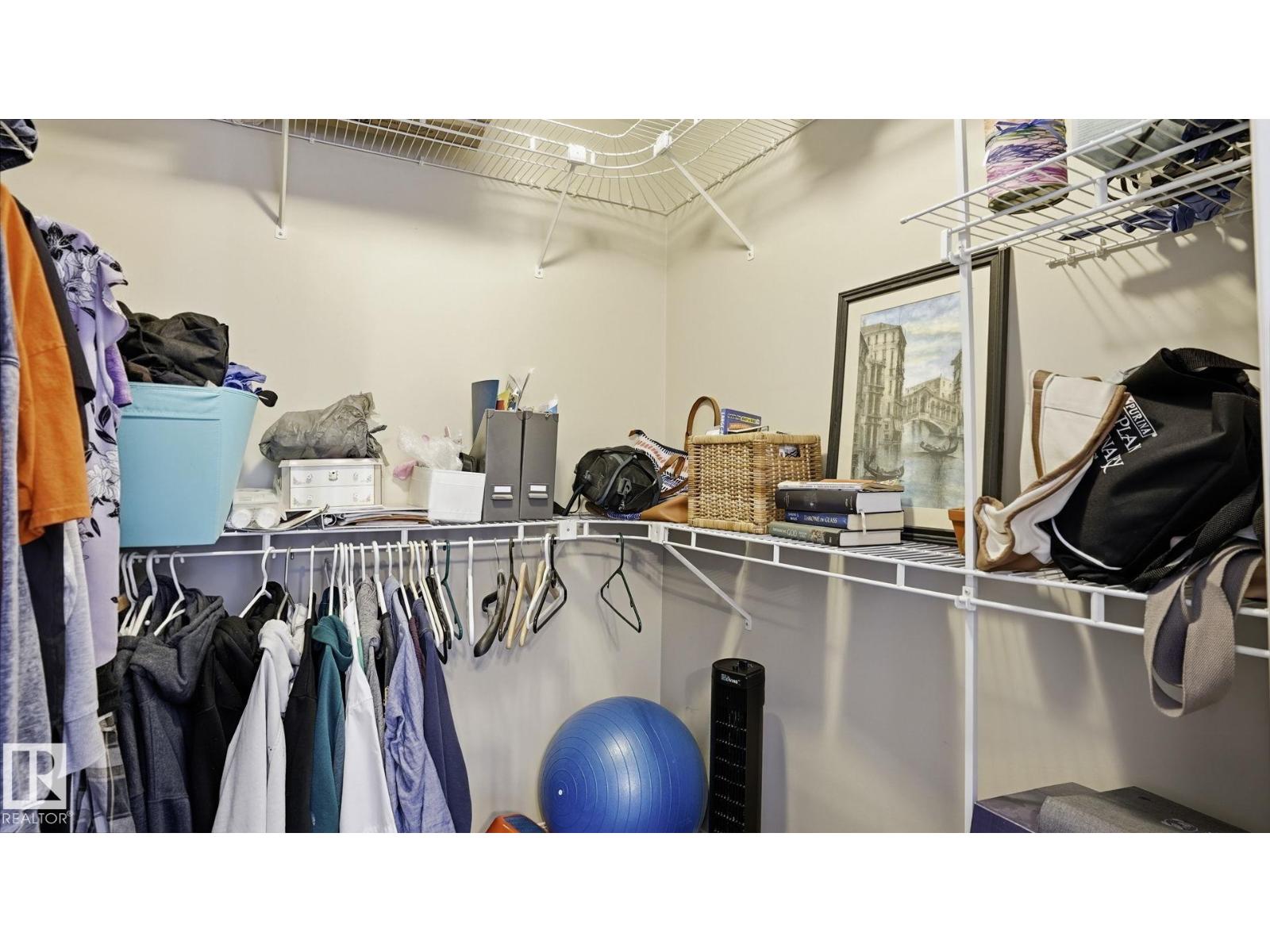 6105 52 AV — photo 21