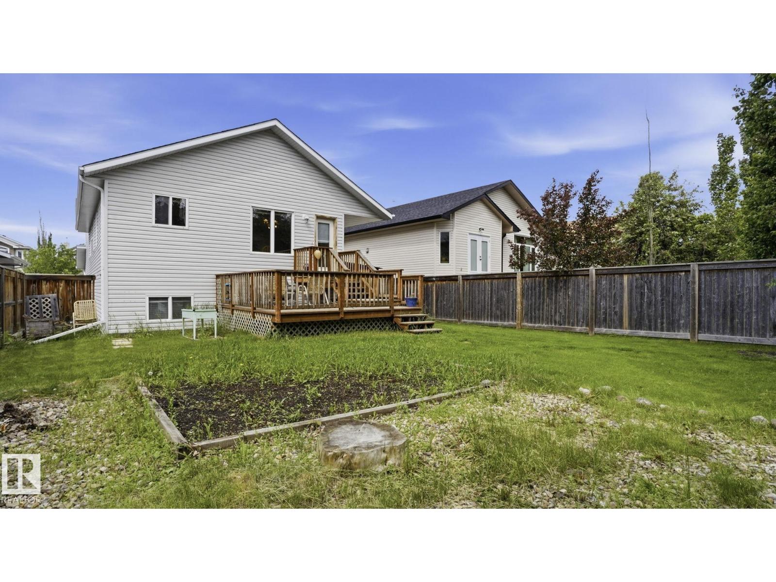 6105 52 AV — photo 34
