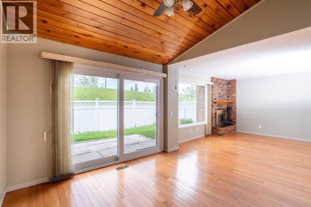 #30 228 Theodore Place NW - 11