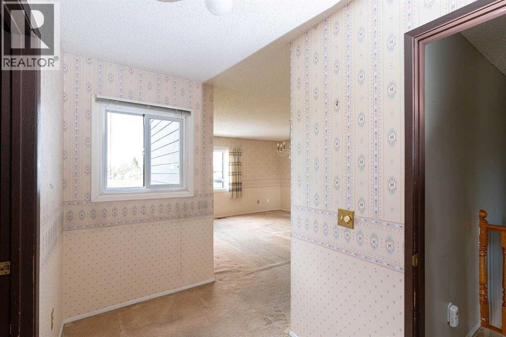 #30 228 Theodore Place NW - 21