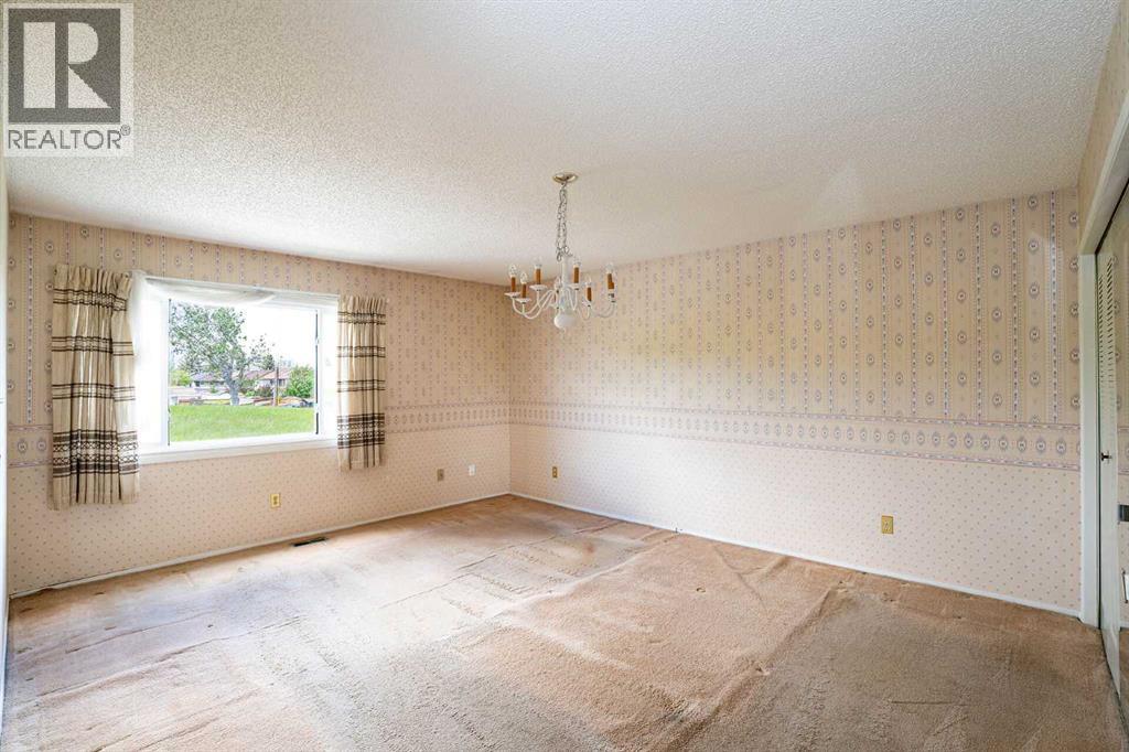 #30 228 Theodore Place NW - 28