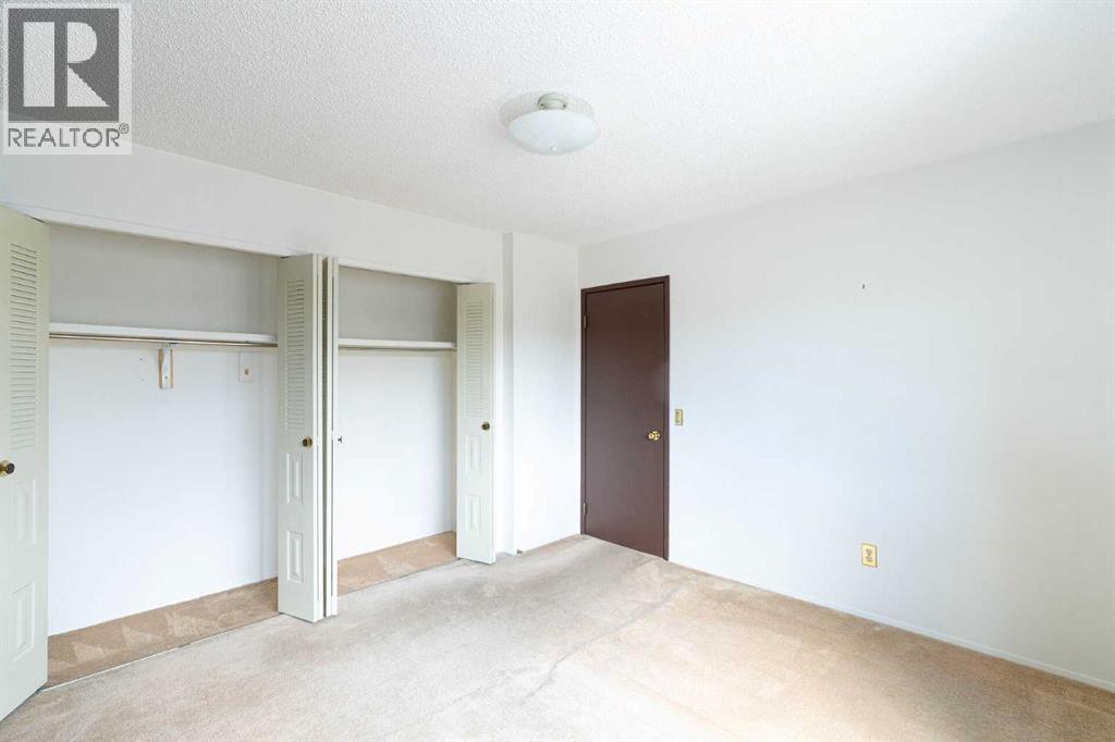 #30 228 Theodore Place NW - 26
