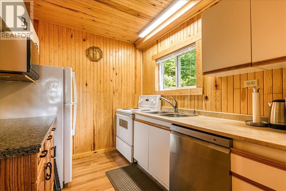 Lot 5 Birch Island - 40
