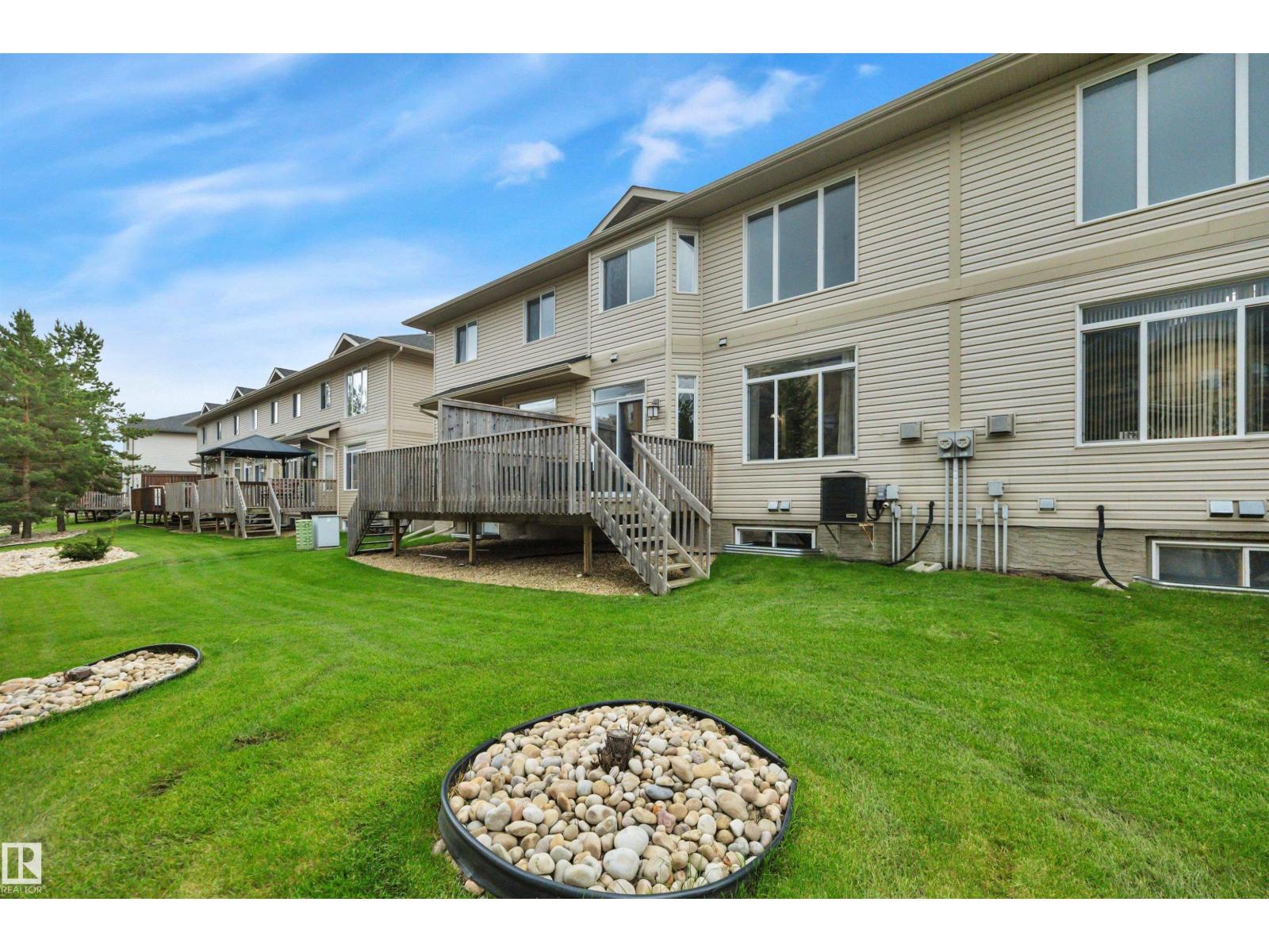 11520 11 AV SW — photo 28