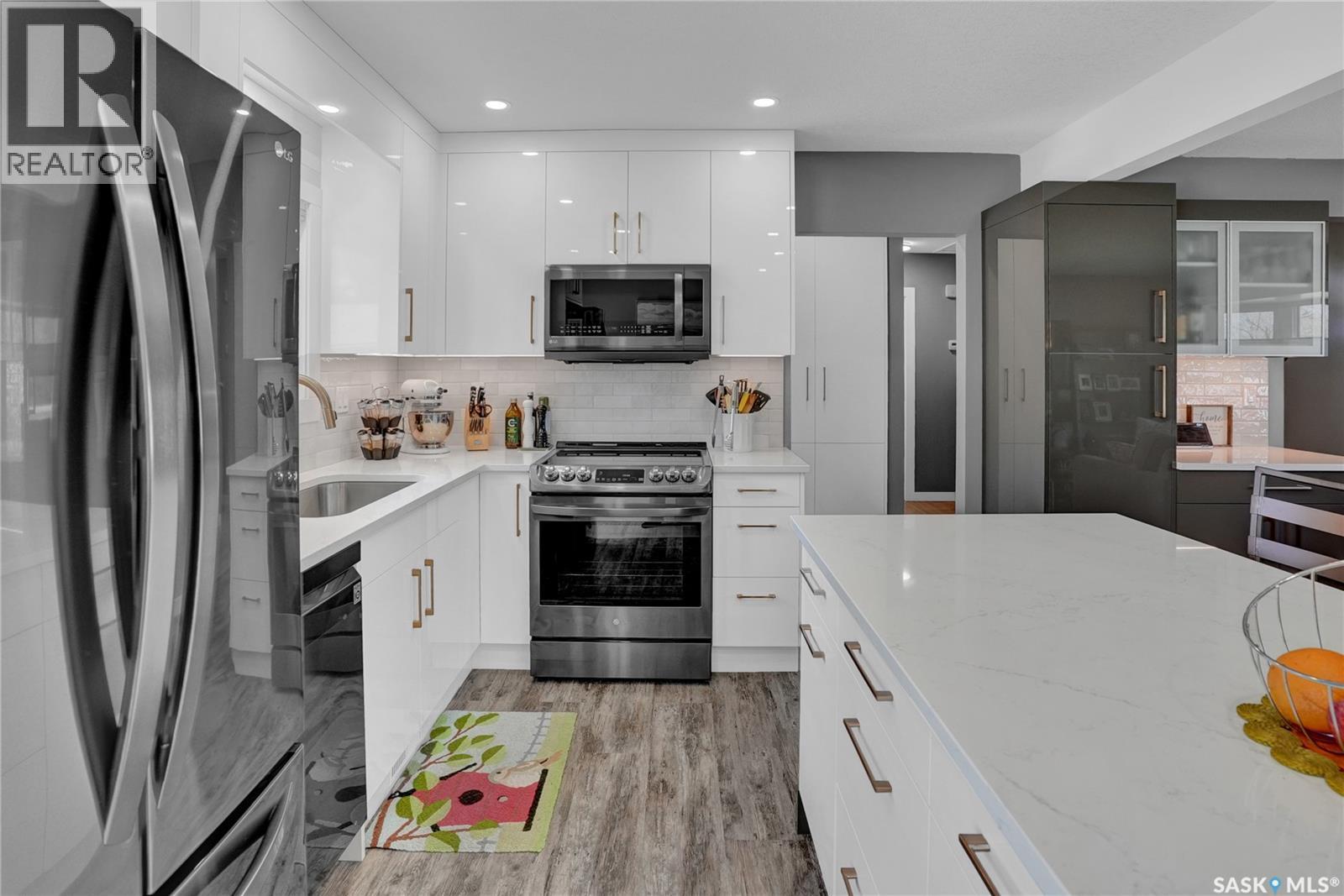 117 DOUGLAS AVENUE E — photo 22