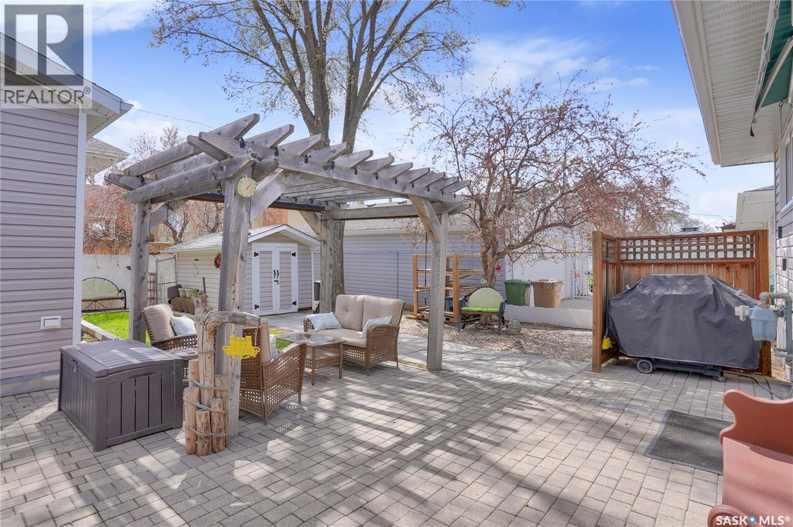 117 DOUGLAS AVENUE E — photo 44