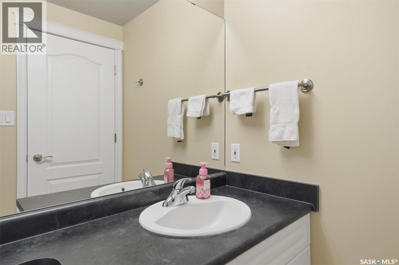 215 106 Armistice WAY — photo 22