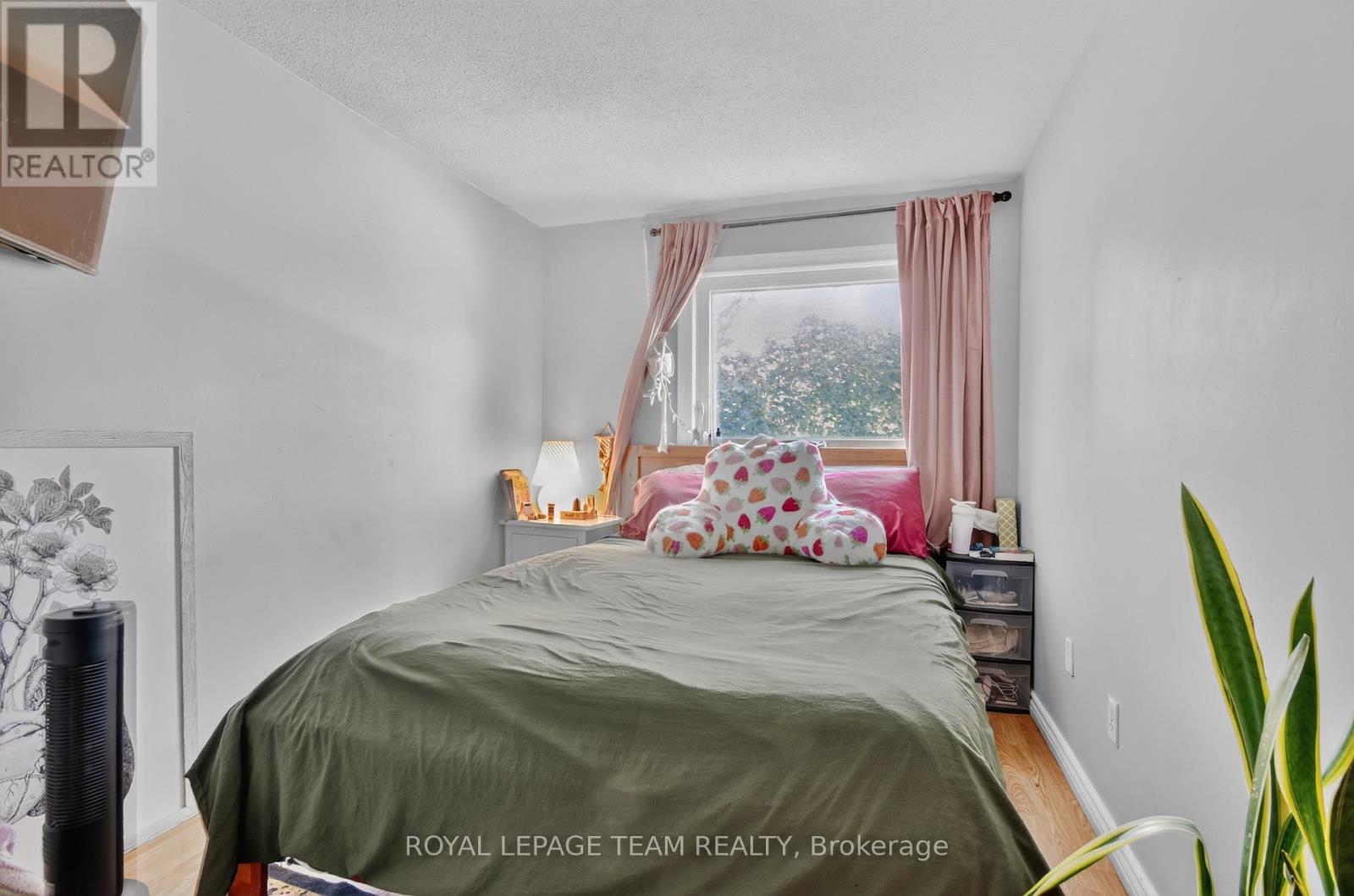 3 Bed, 1 Bath House for Sale in Ottawa – 183 MCELROY DRIVE, Ottawa – MLS# X13215536 - Image 15