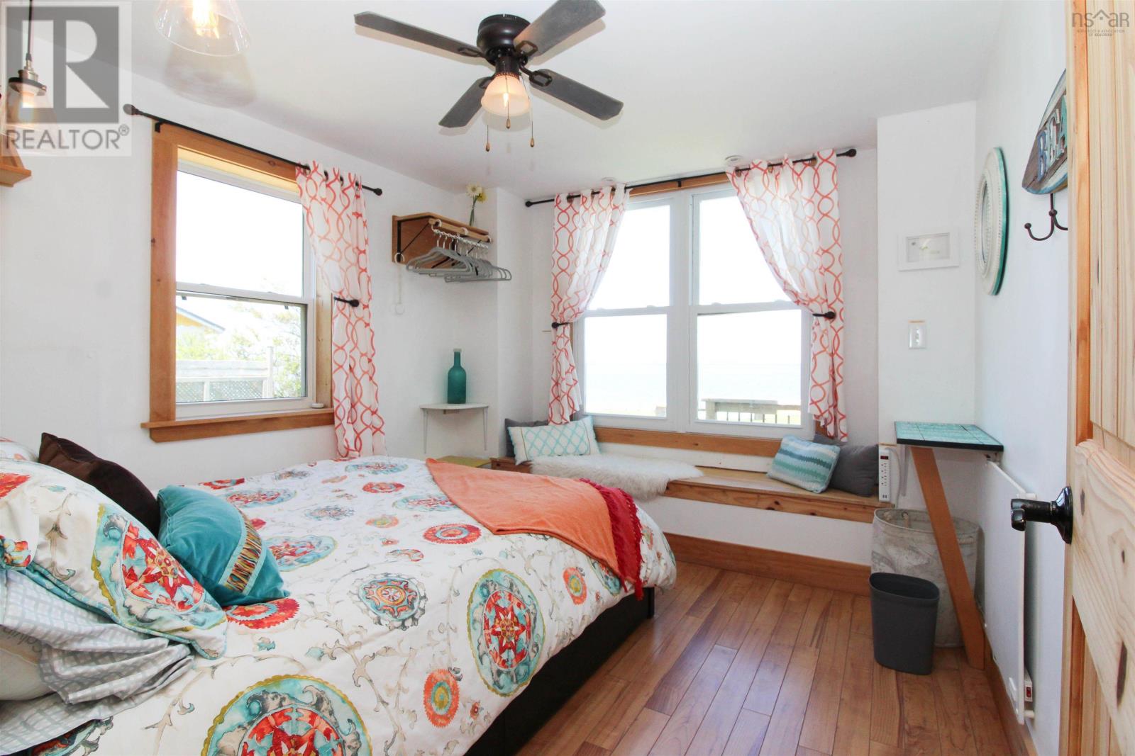 100 Sterling Lane - 25