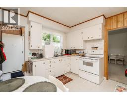 715 Roderick Avenue, Coquitlam, BC V3K1P6 Photo 9
