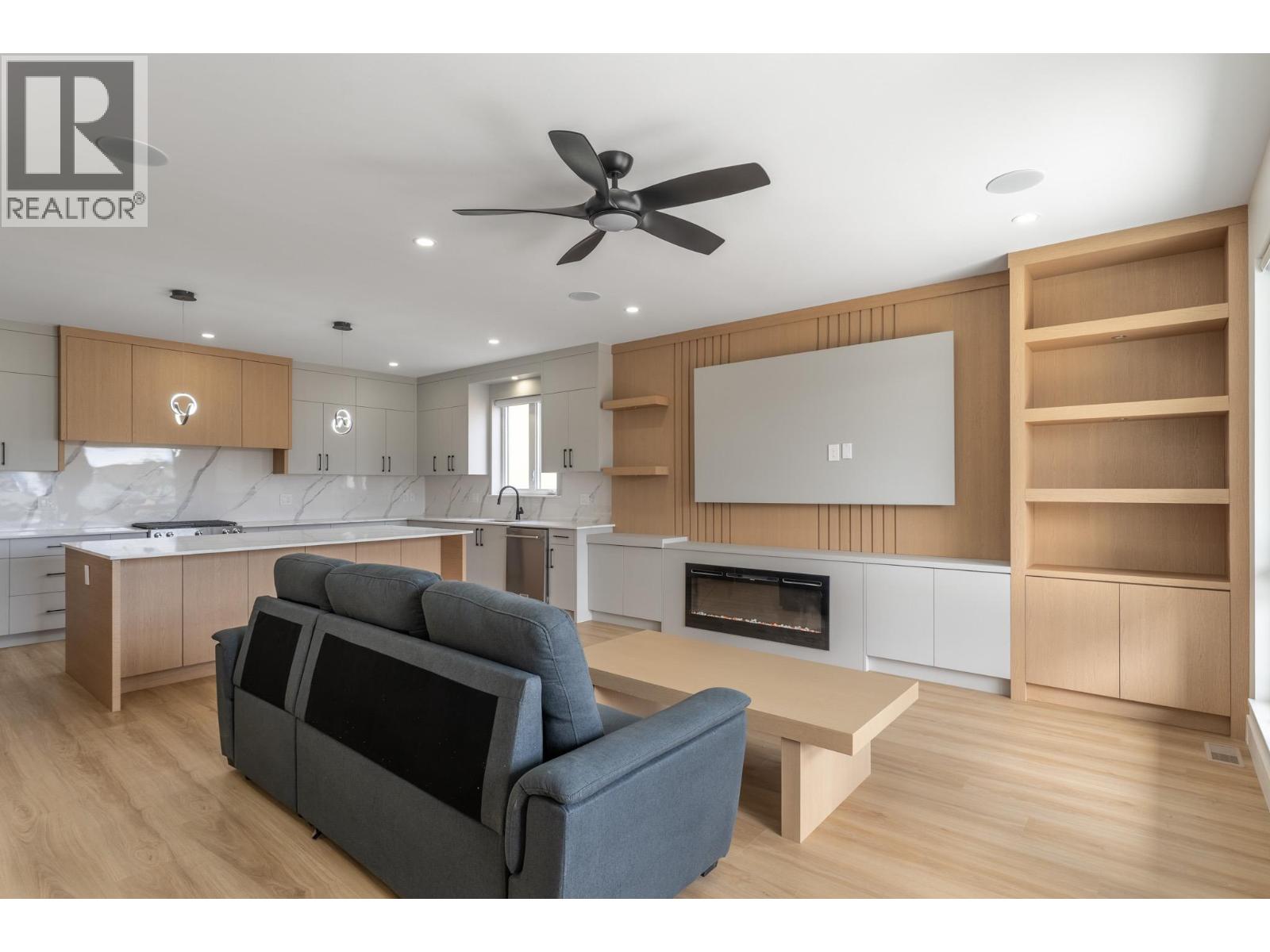 3754 Astoria Drive - 6