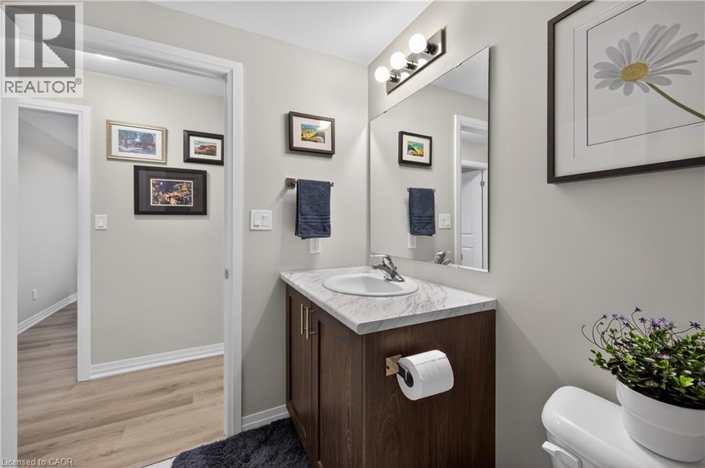 #209 5 HAMILTON Street N - 24