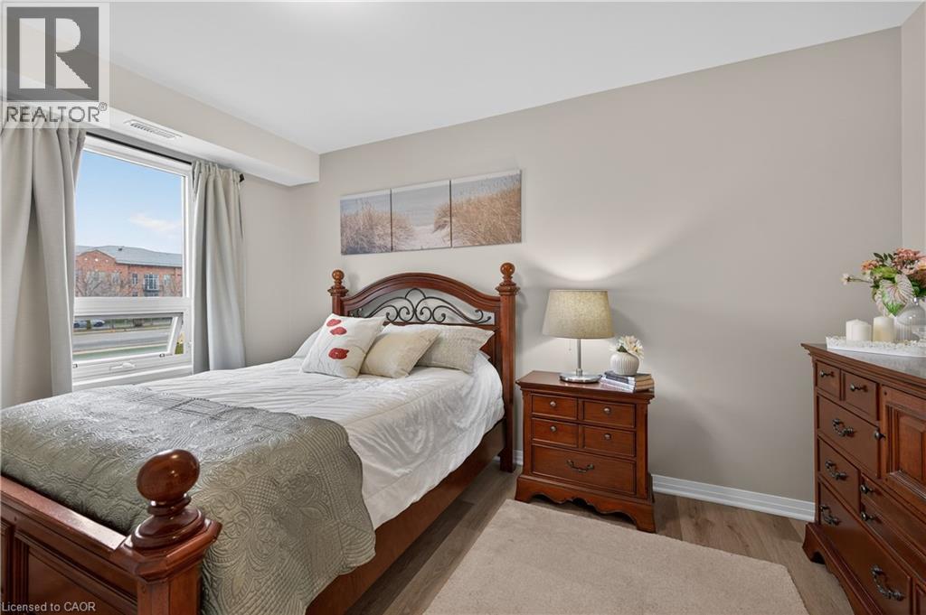 #209 5 HAMILTON Street N - 27