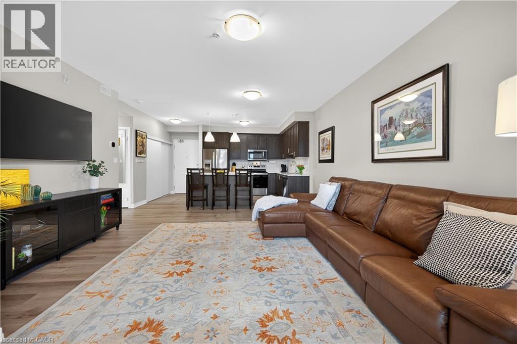 #209 5 HAMILTON Street N - 17