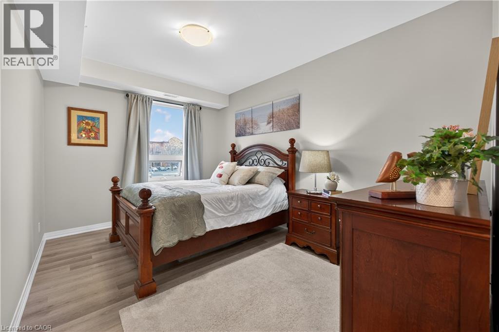 #209 5 HAMILTON Street N - 25