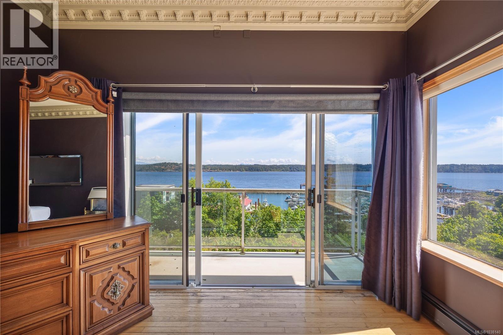 725 Thulin St - 26