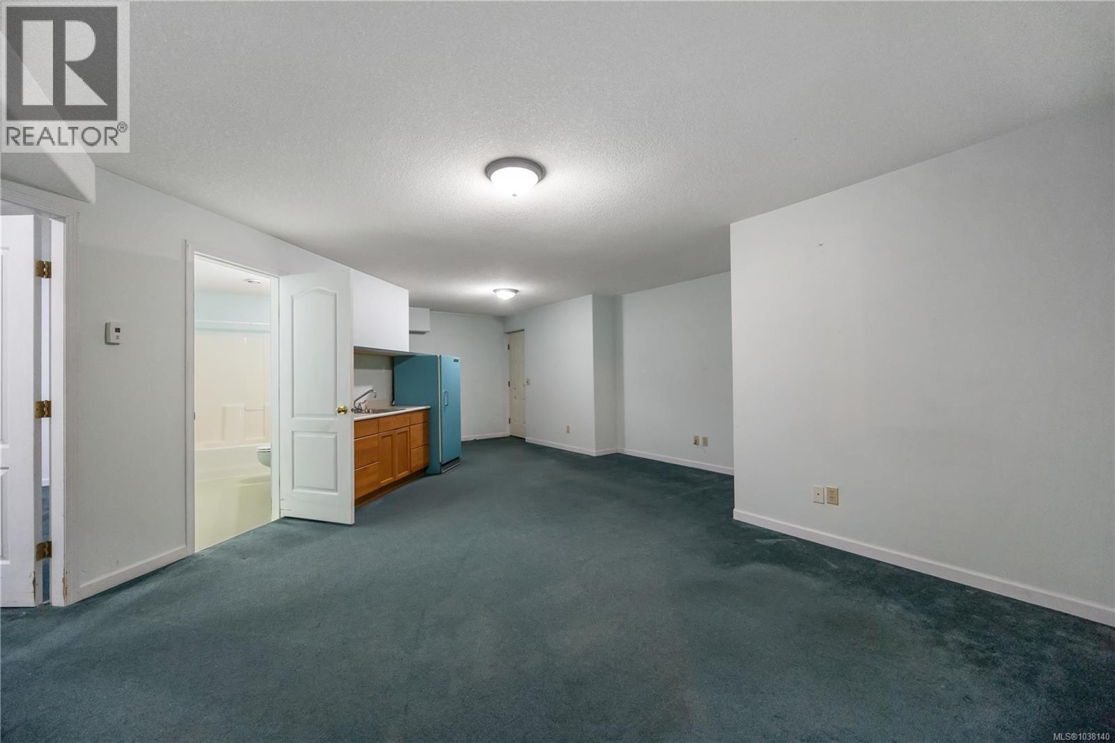 725 Thulin St - 49