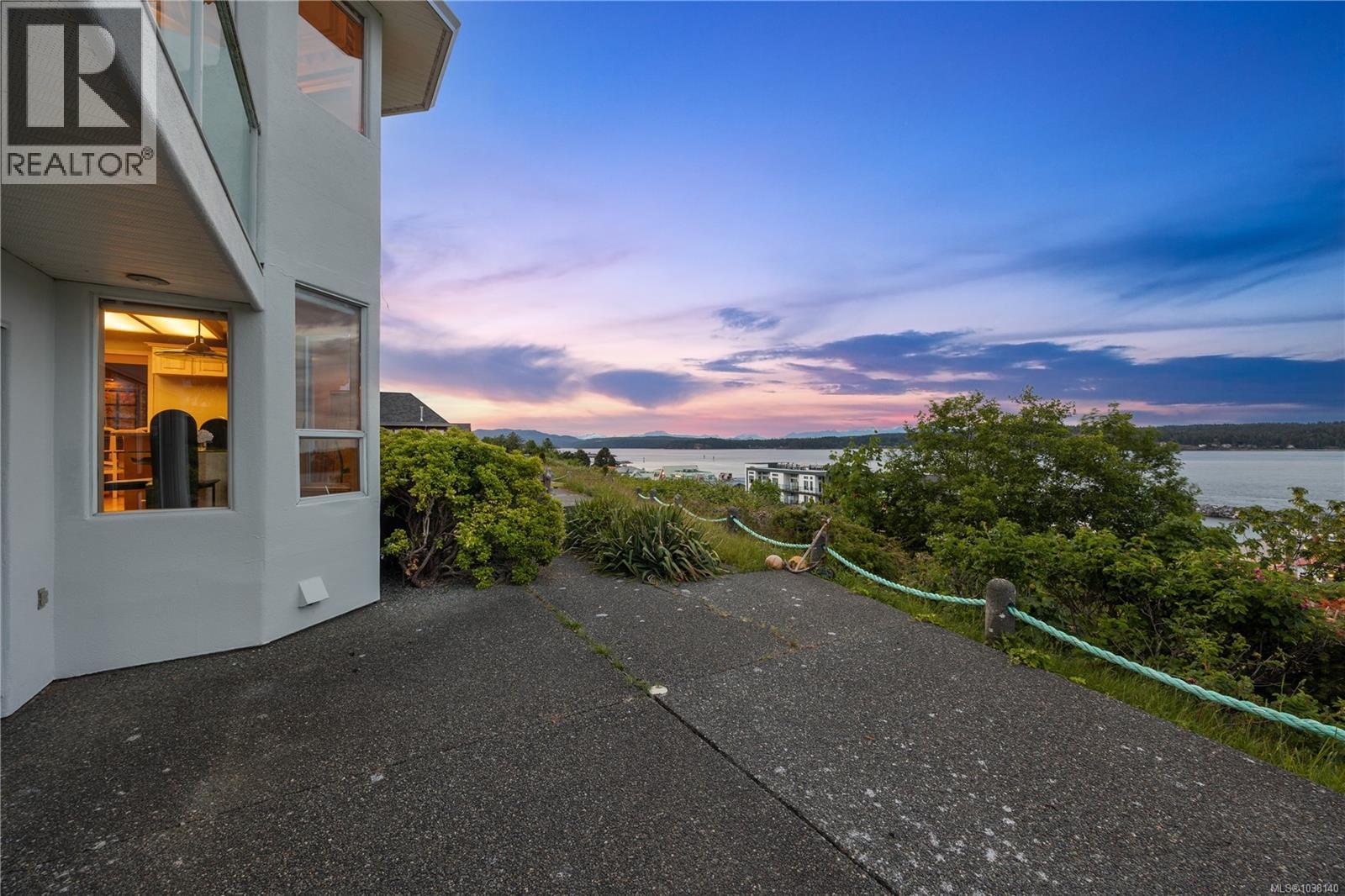 725 Thulin St - 64