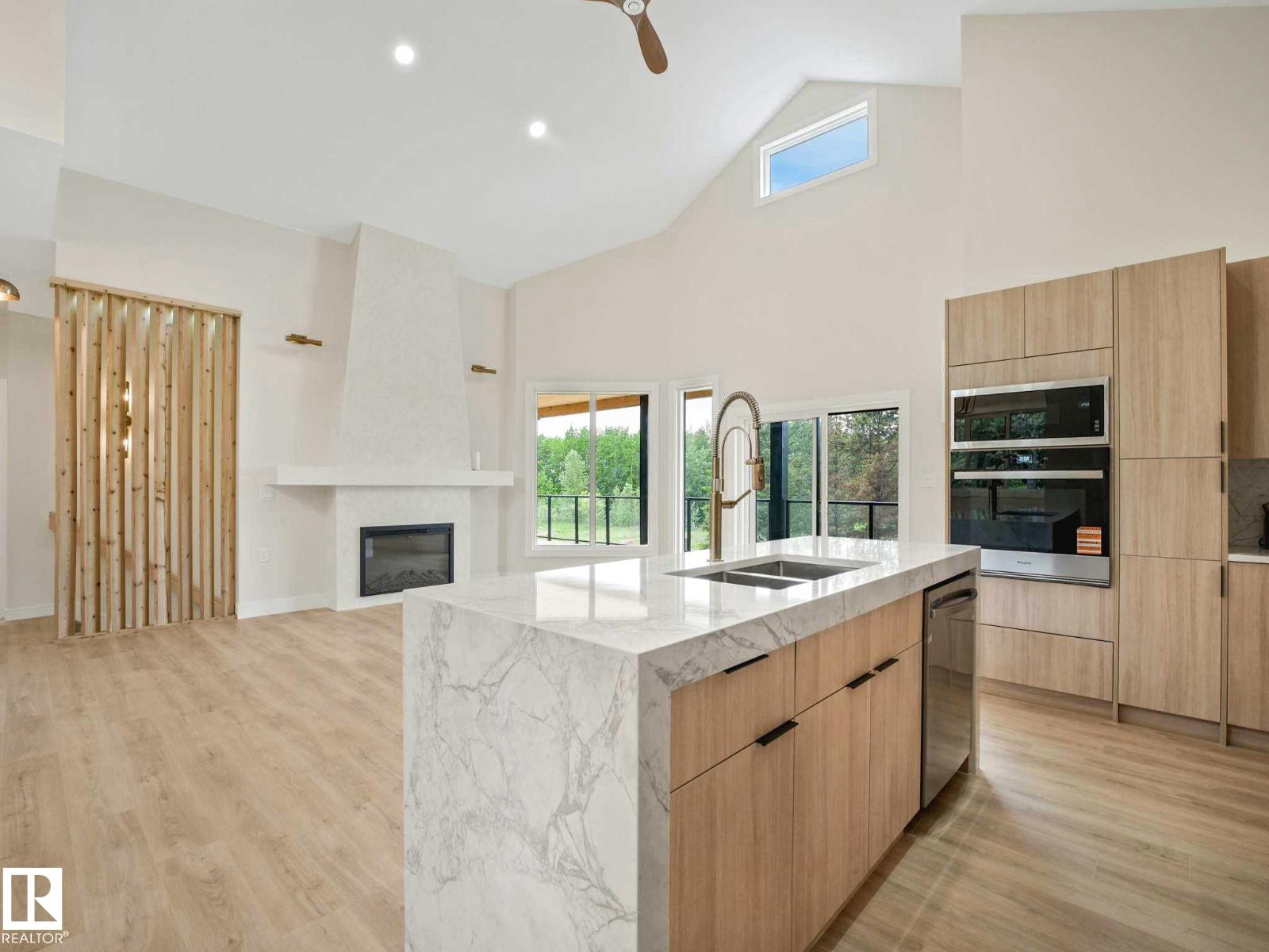 #12 53504 RGE ROAD 14 - 11