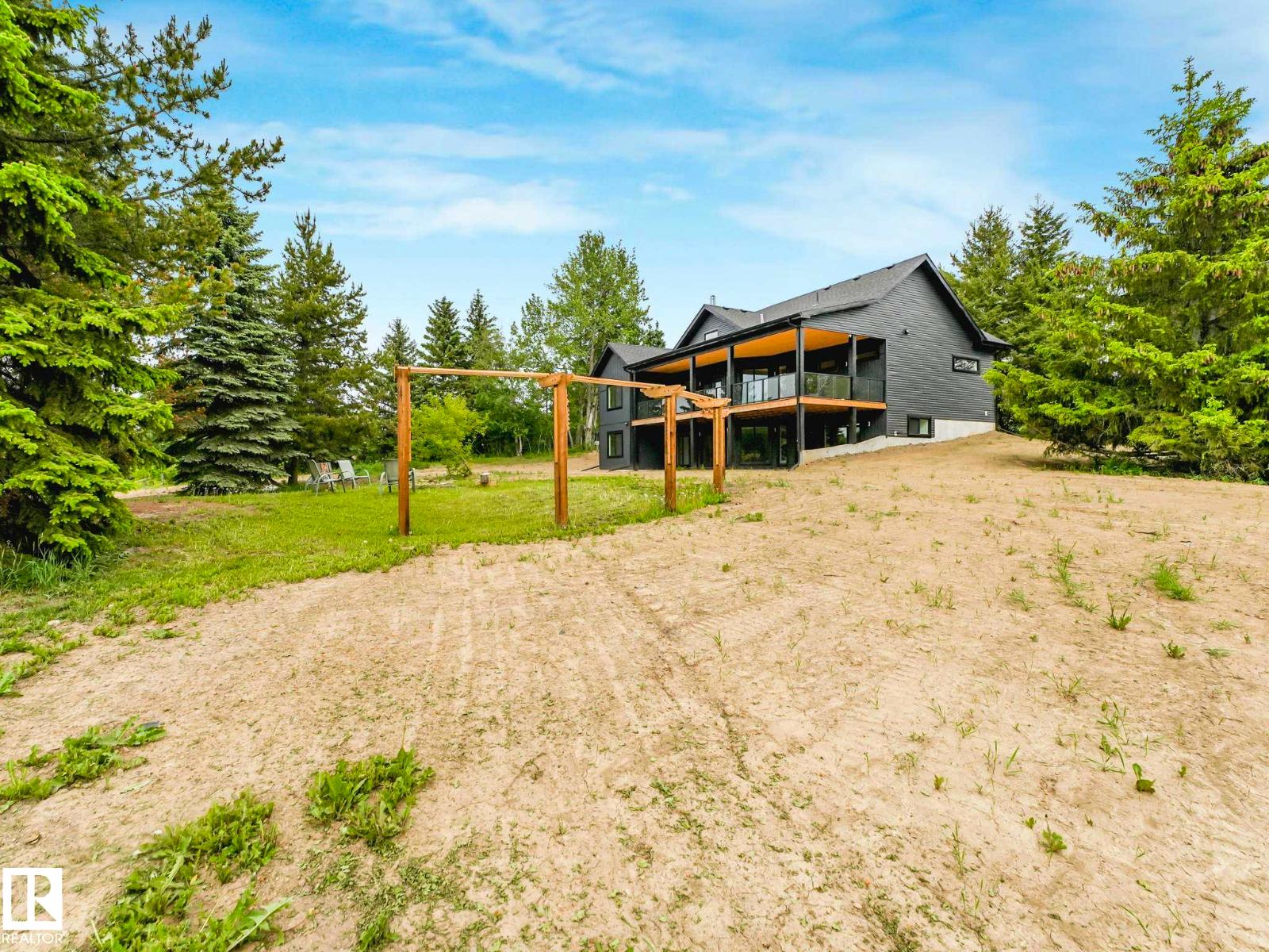 #12 53504 RGE ROAD 14 - 61