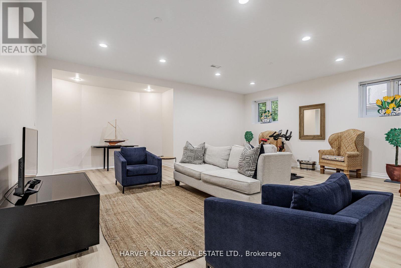 145 RODEO DRIVE - 41
