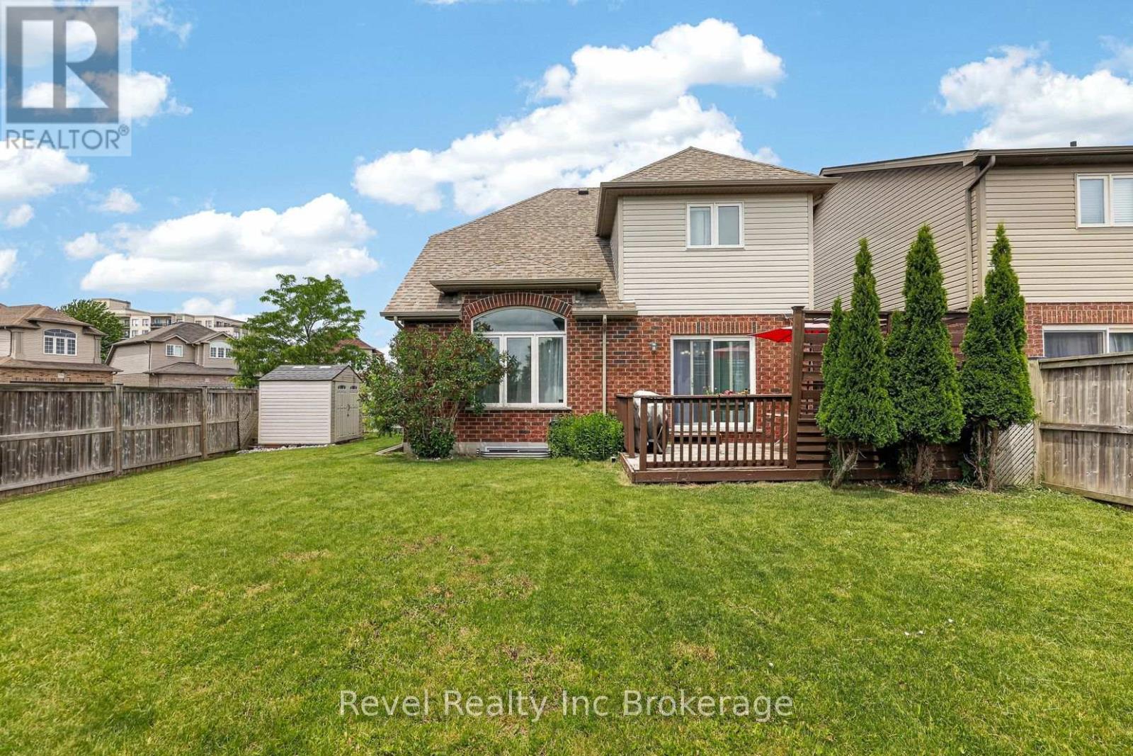 762 FRONTENAC CRESCENT - 32