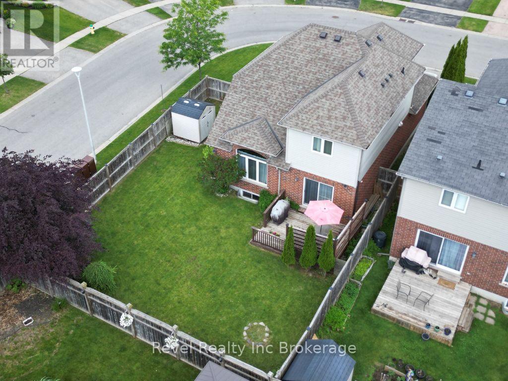 762 FRONTENAC CRESCENT - 38