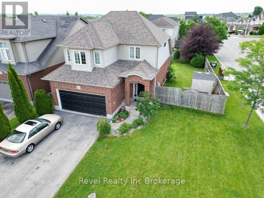 762 FRONTENAC CRESCENT - 4