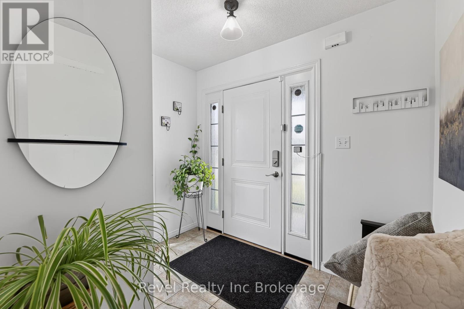 762 FRONTENAC CRESCENT - 6