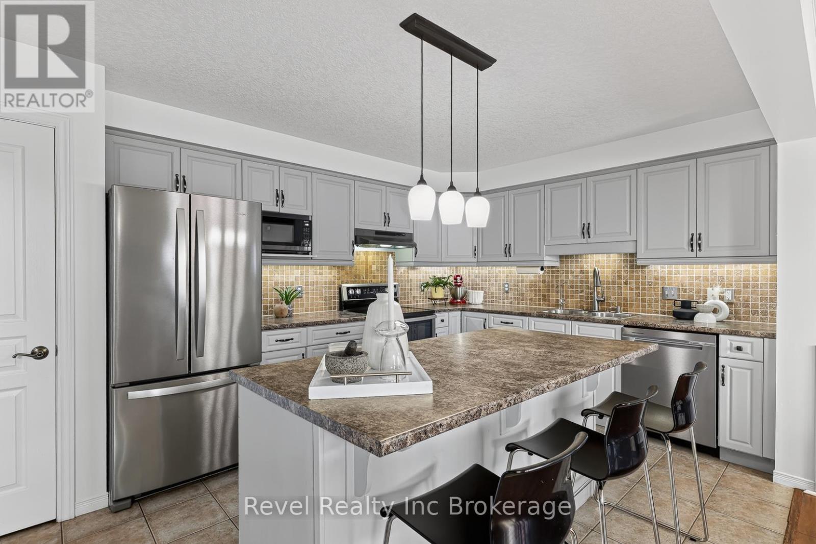 762 FRONTENAC CRESCENT - 9