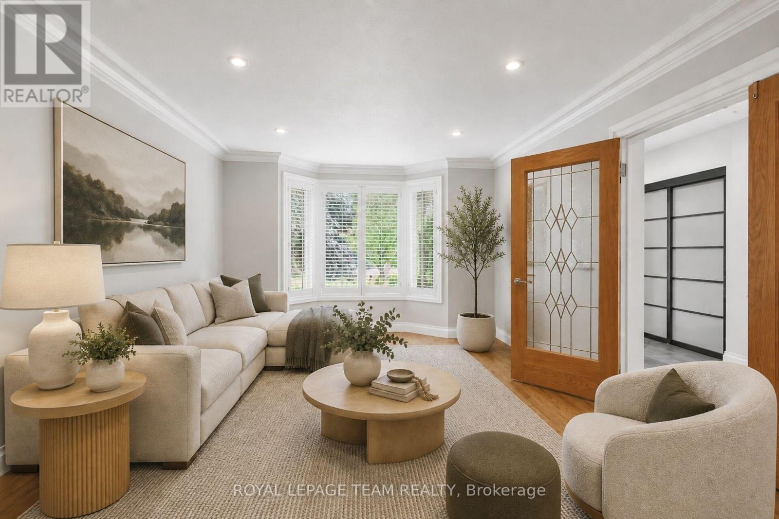 22 LYNHURST AVENUE - 10