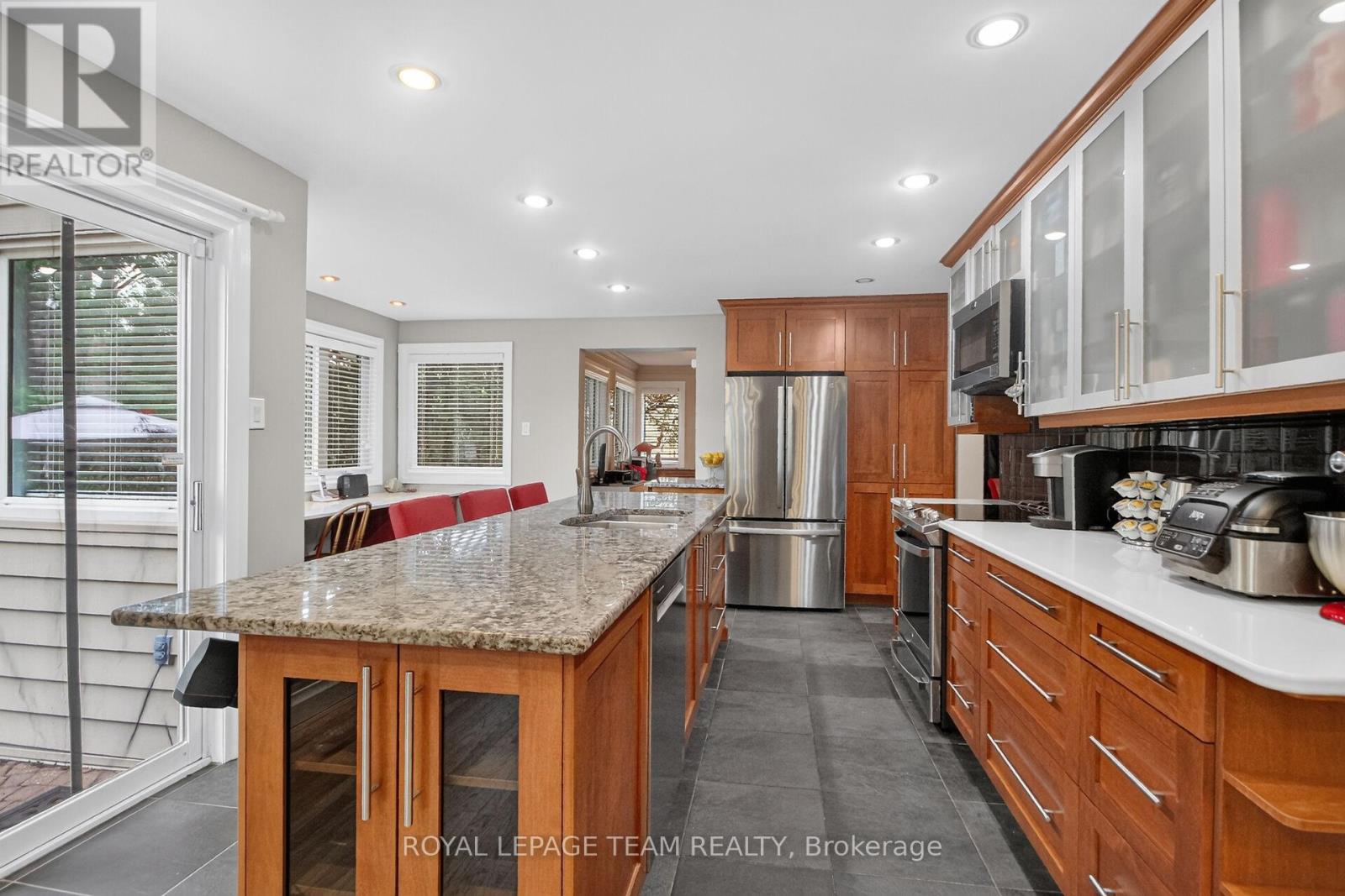 22 LYNHURST AVENUE - 14