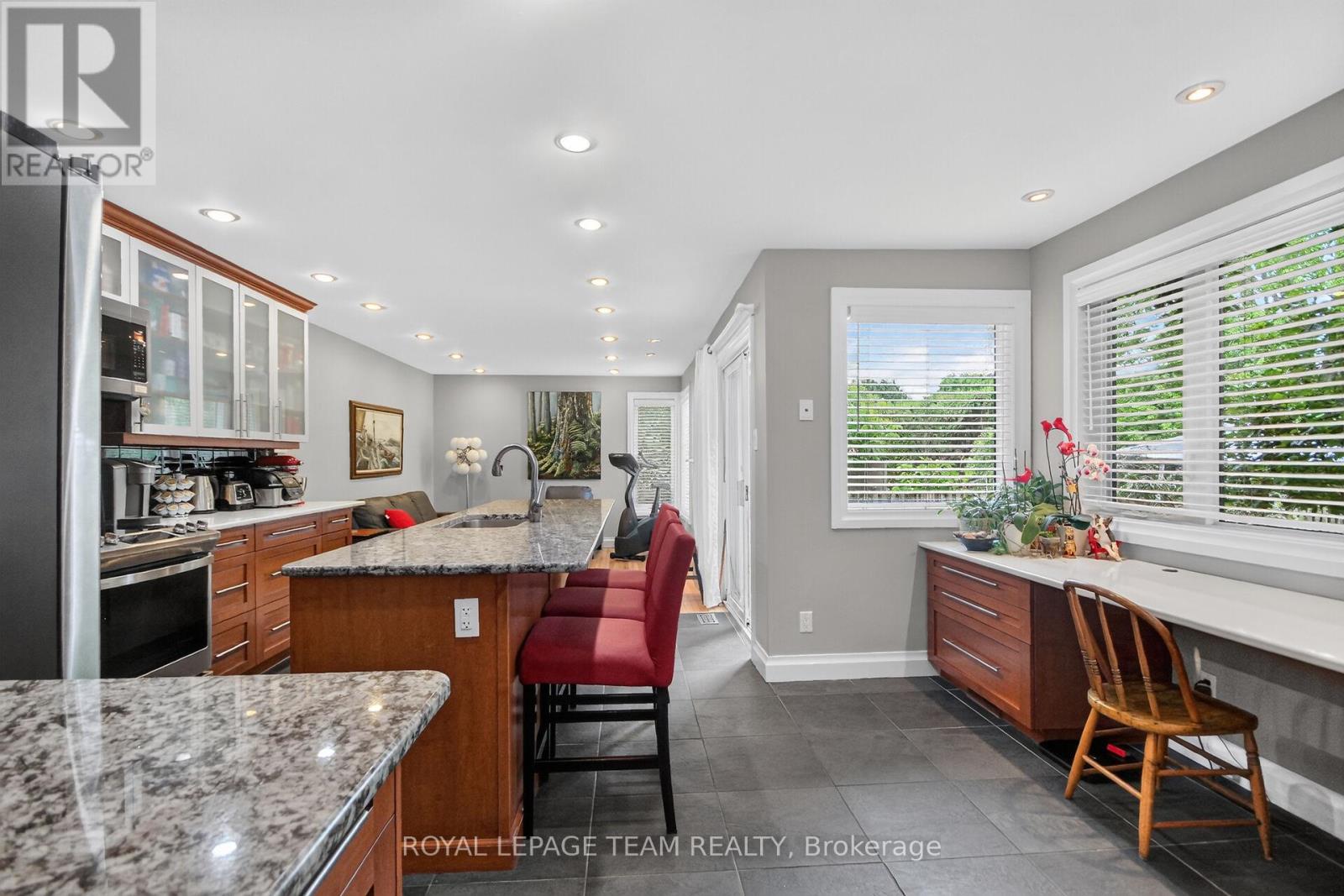 22 LYNHURST AVENUE - 19